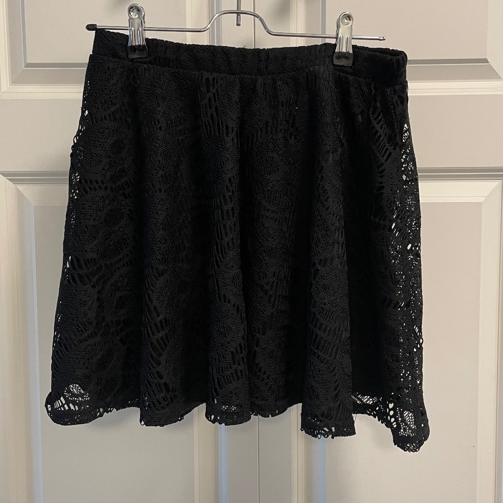 Teenage Runaway Black Skull Skirt